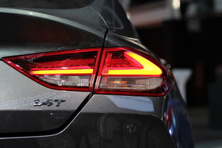 2025广州车展启幕 腾势汽车全系车型惊艳亮相 TVB人气黄翠如亲临站台助阵