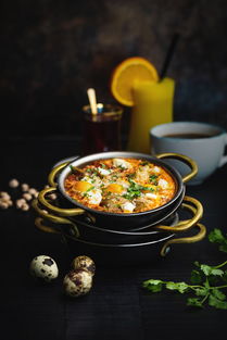 K1572次列车骨头炖酸菜火了！一碗硬核炖菜，为何让乘客为它专列打卡？